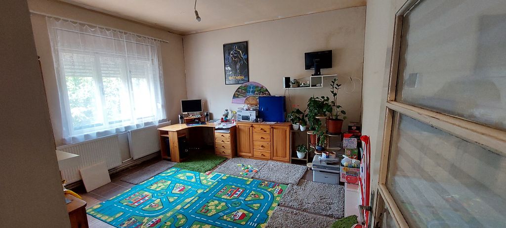 Property photo 2 of 10