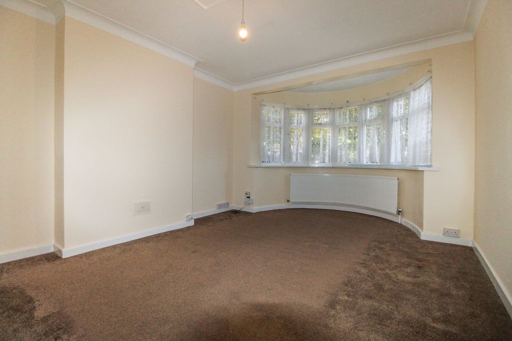 Property photo 2 of 14 Gallery