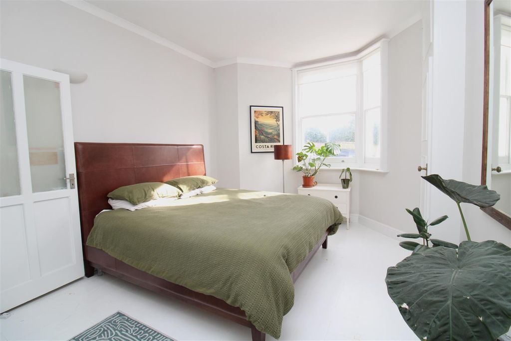 Property photo 2 of 15 Bedroom 1