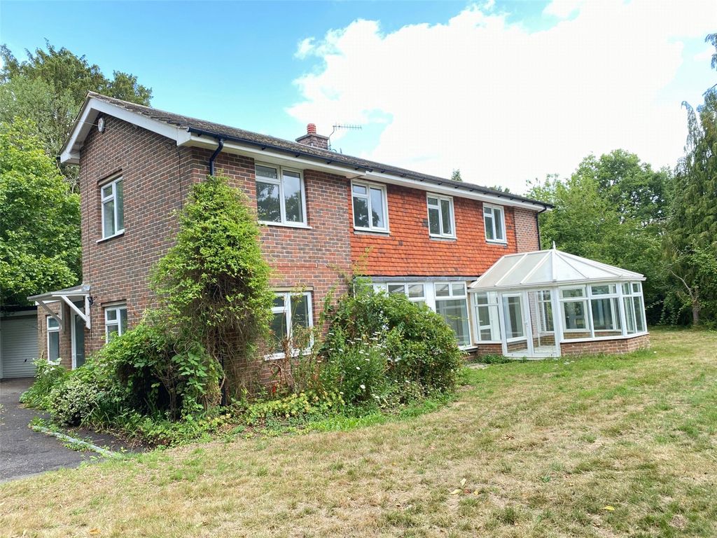 Property photo 1 of 10 Side Elevation