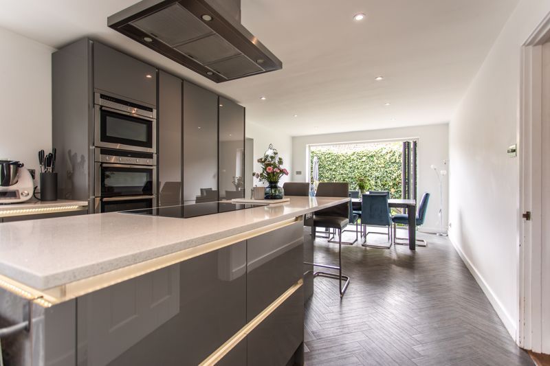 Property photo 3 of 30 Photo 10