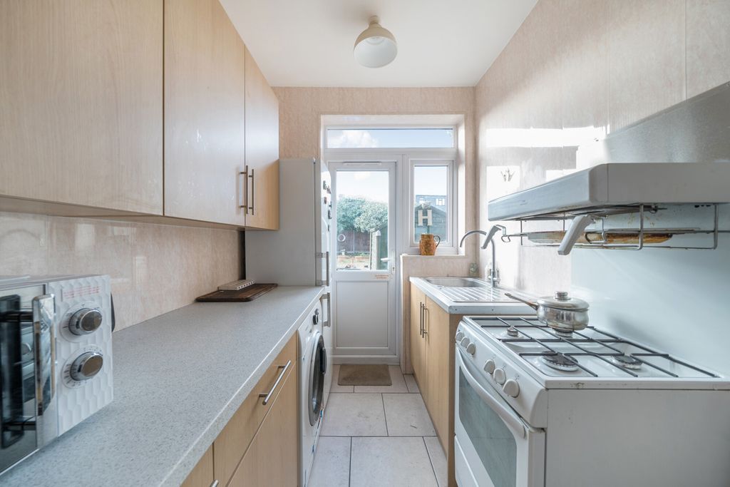 Property photo 3 of 14 1425357-5-69B1411...