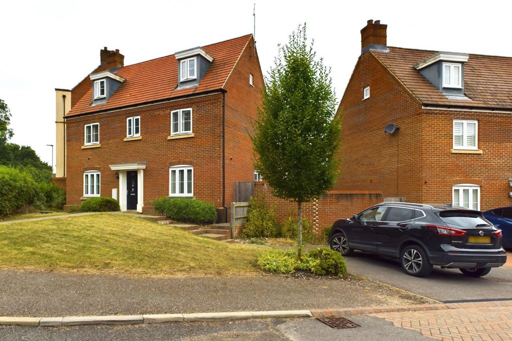 Property photo 1 of 23