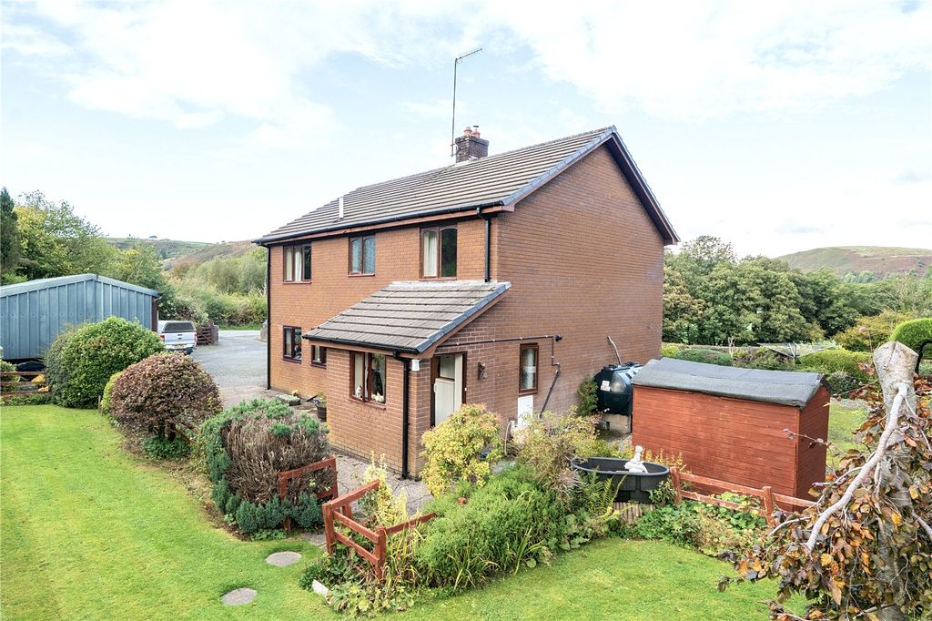 Property photo 3 of 36 Picture No. 23