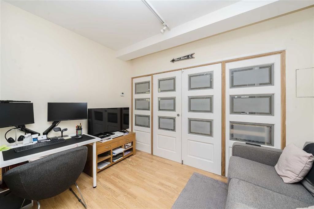 Property photo 2 of 4