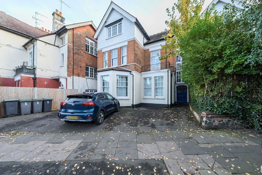 Property photo 1 of 16 1198074 (1)
