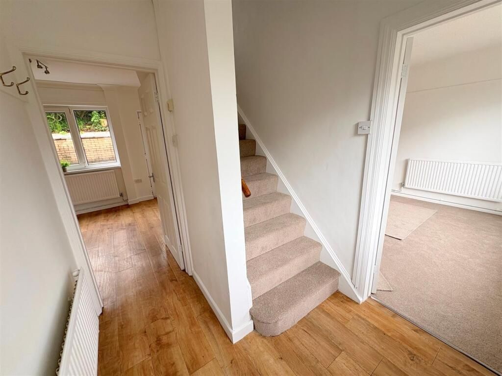 Property photo 3 of 31