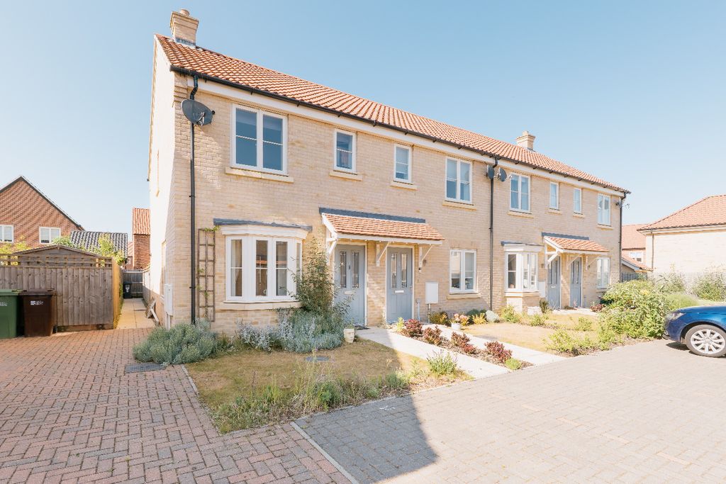 Property photo 1 of 16 4211722