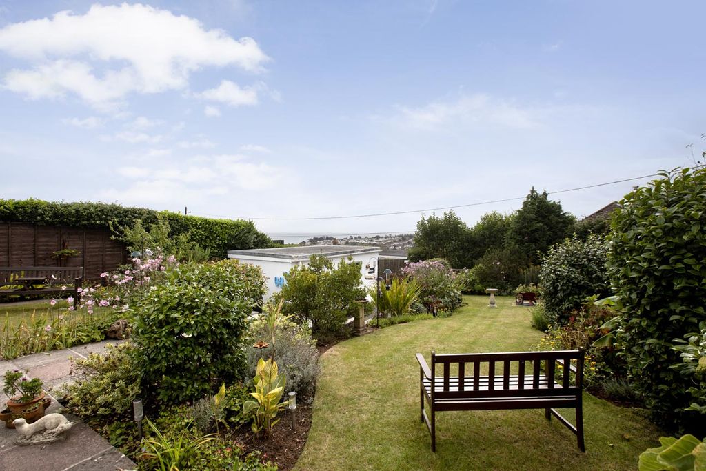 Property photo 1 of 21 Photo 2