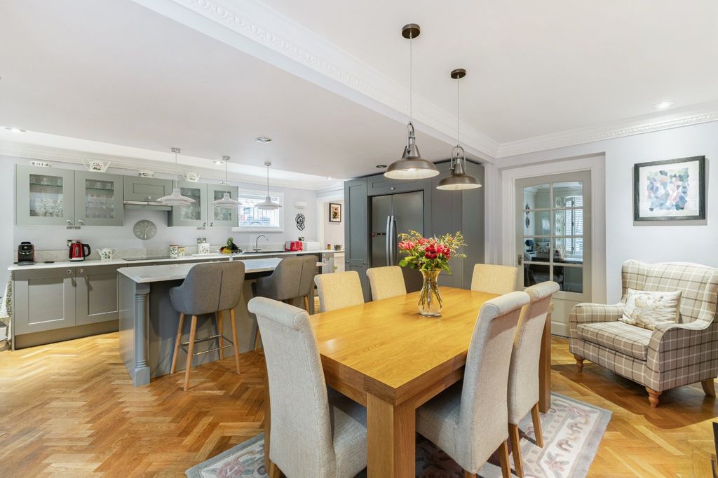 Property photo 2 of 21 Kitchen/Dining