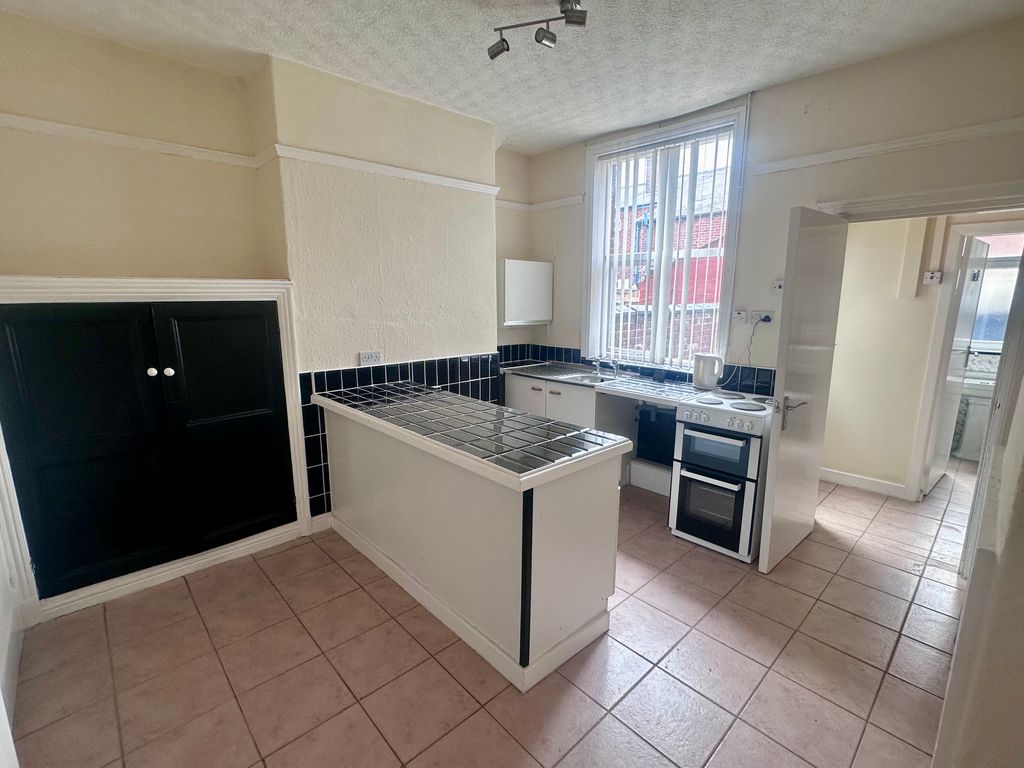 Property photo 3 of 6 Kitchen.Diner