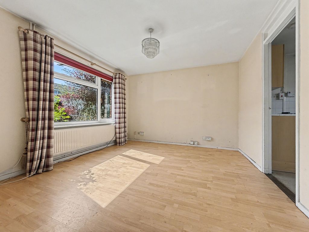 Property photo 2 of 7 Img4593