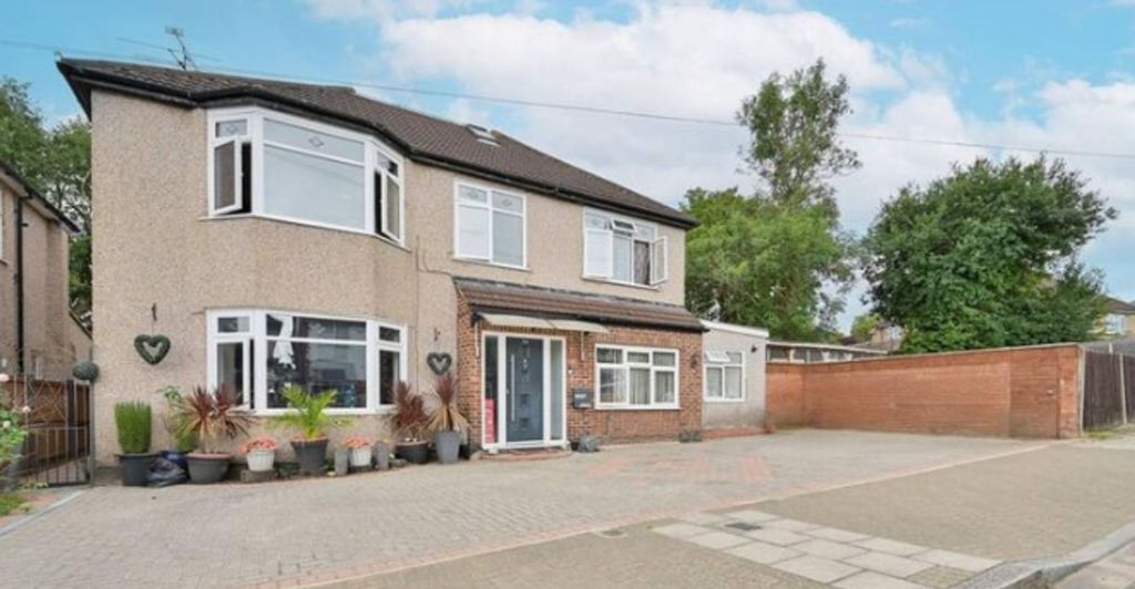 Property photo 1 of 12