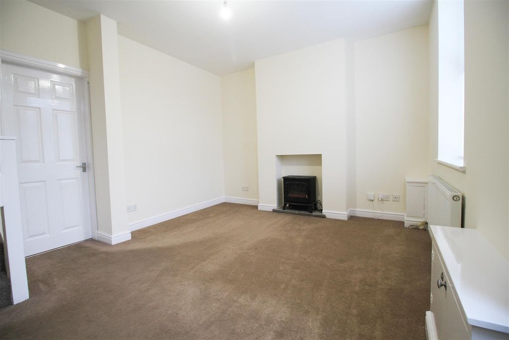 Property photo 2 of 9 Lounge.Jpg