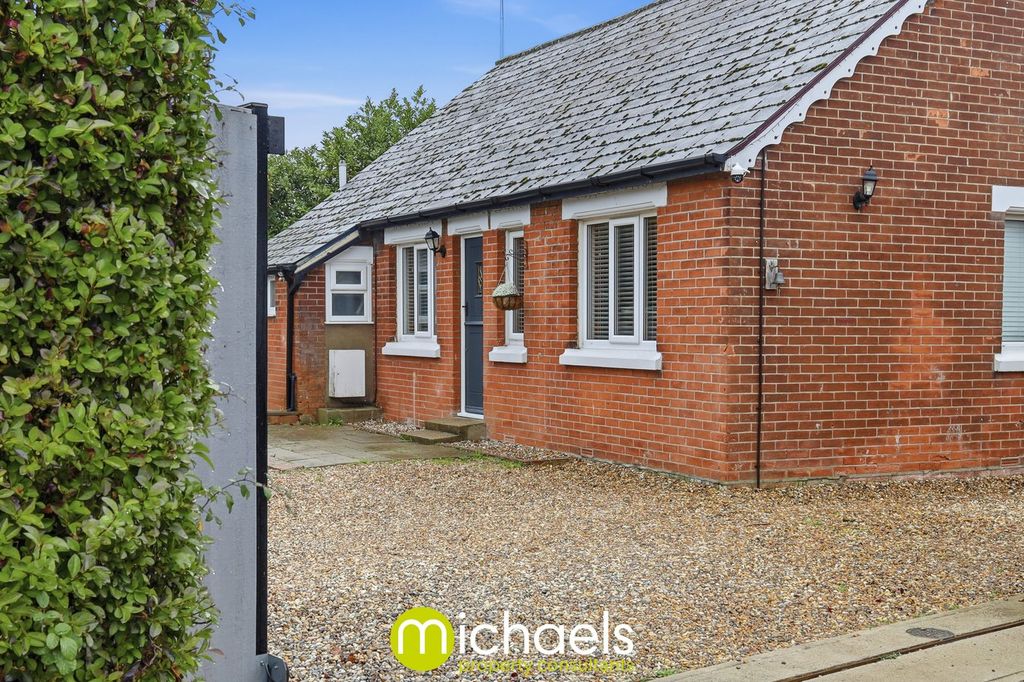 Property photo 2 of 25