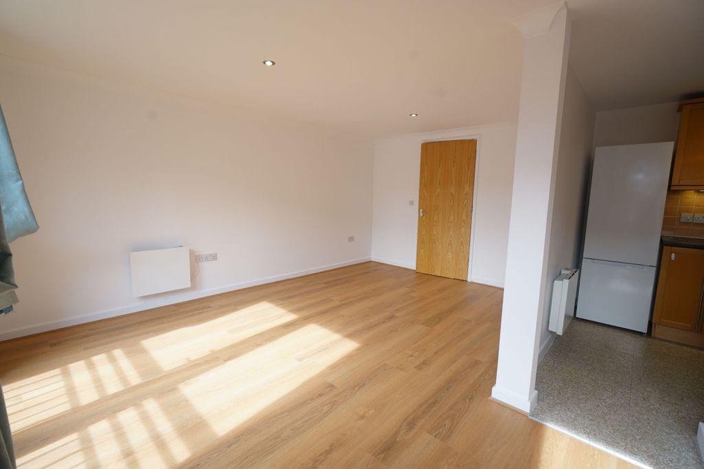 Property photo 3 of 20