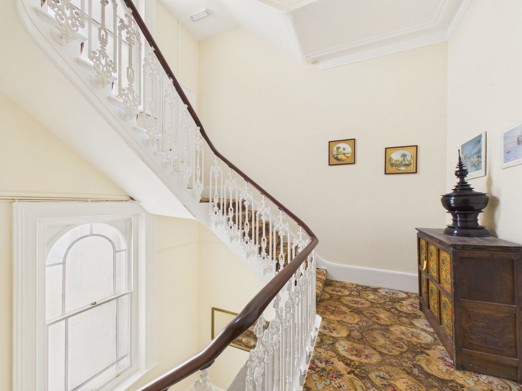 Additional image 18 of 3 bed flat for saleClifton Crescent, Folkestone, Kent CT20