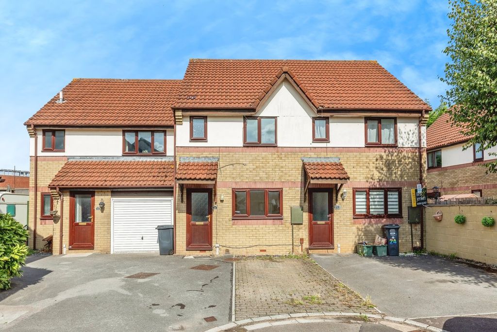 Property photo 1 of 12