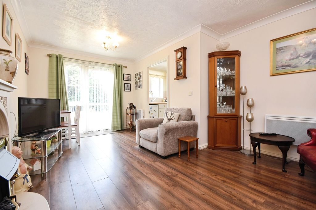 Property photo 3 of 17