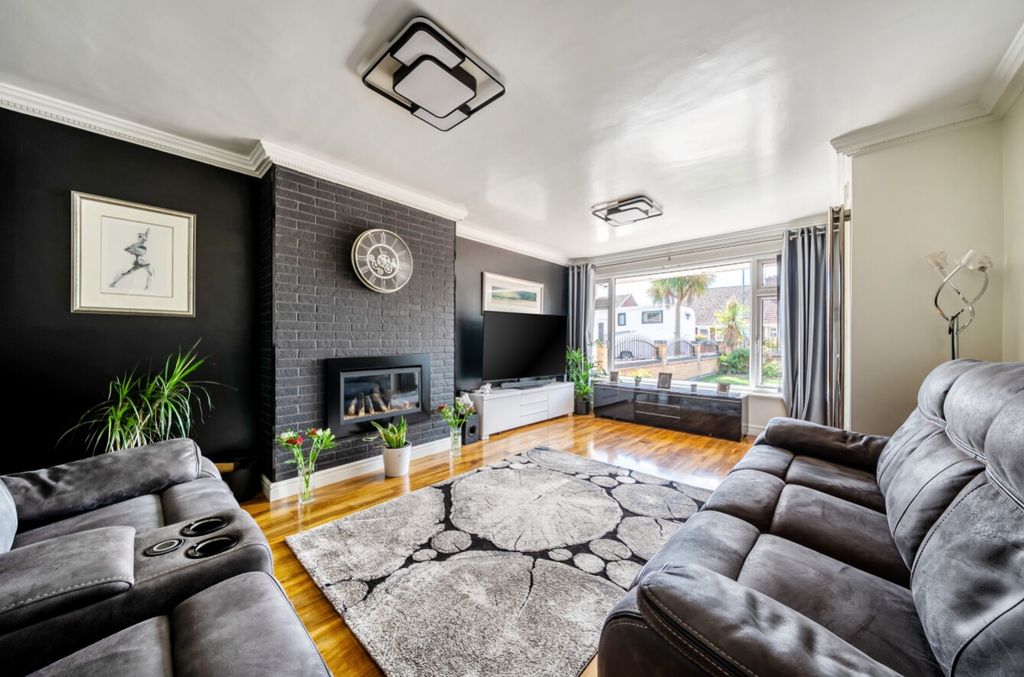 Property photo 2 of 23 1484782-7-6A464A9c12893