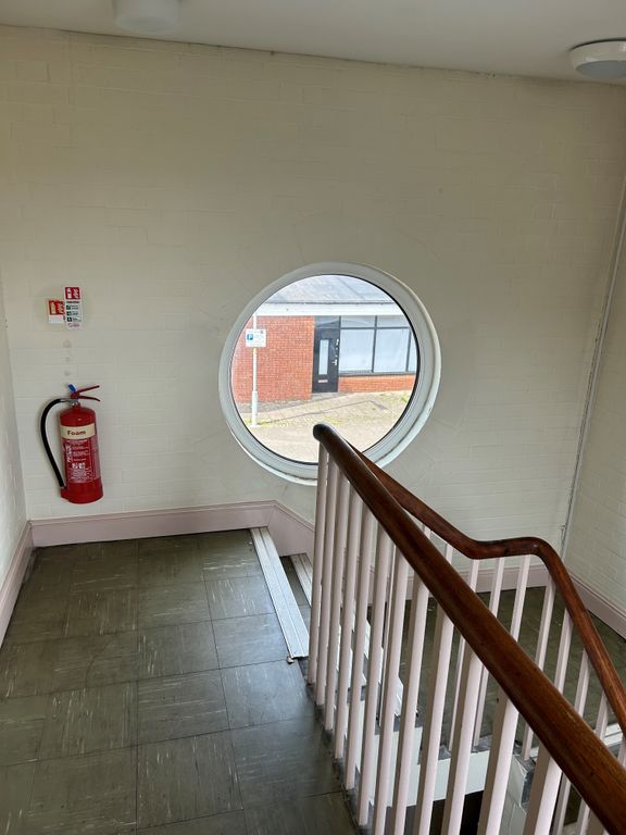 Property photo 3 of 6