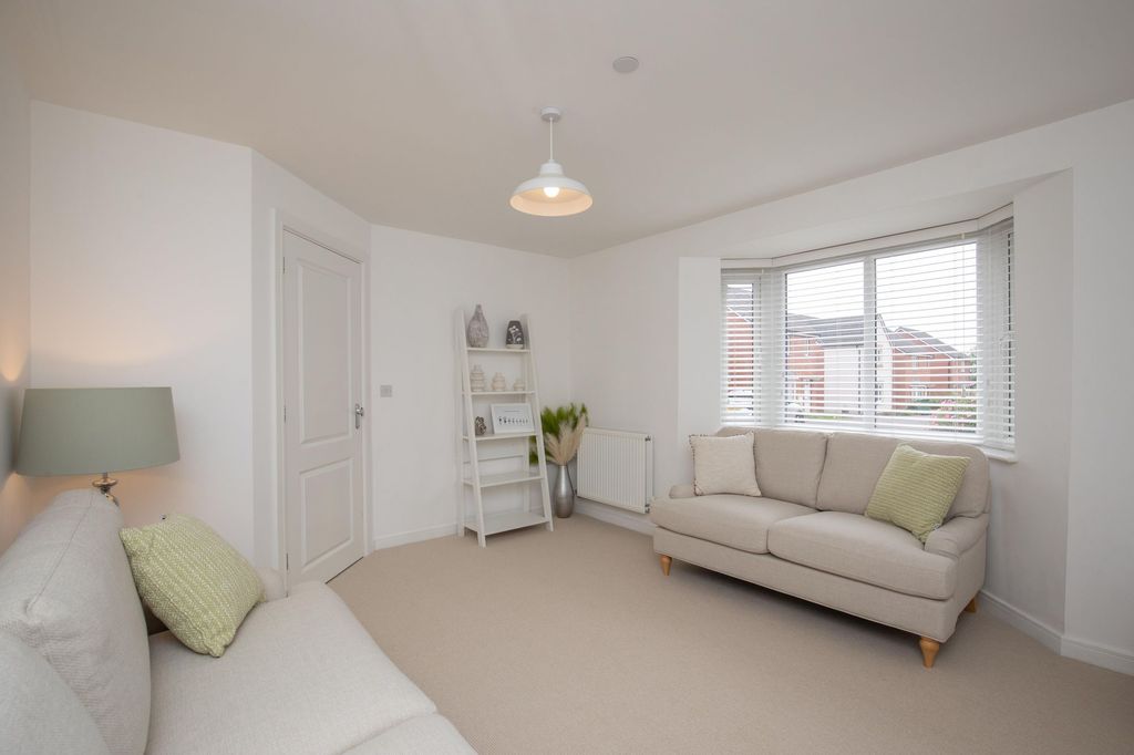 Property photo 2 of 30