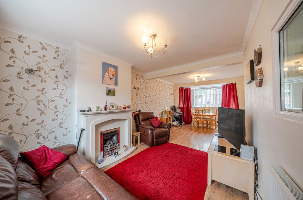 Property photo 2 of 21 1326760-12-687E2F...