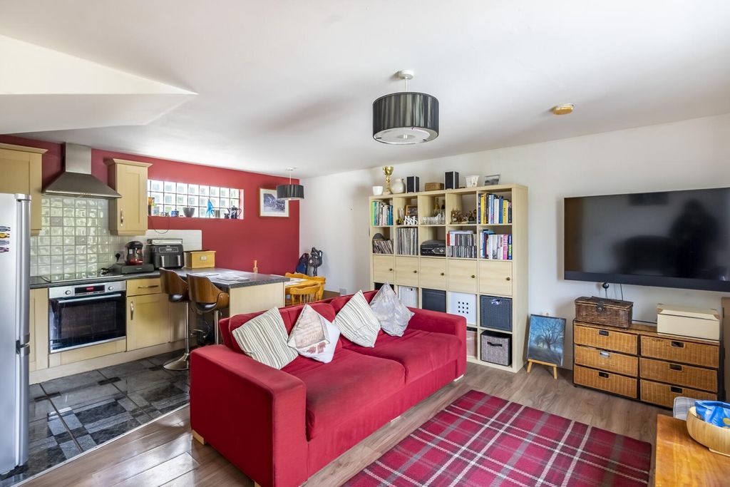 Property photo 3 of 11 Living Room