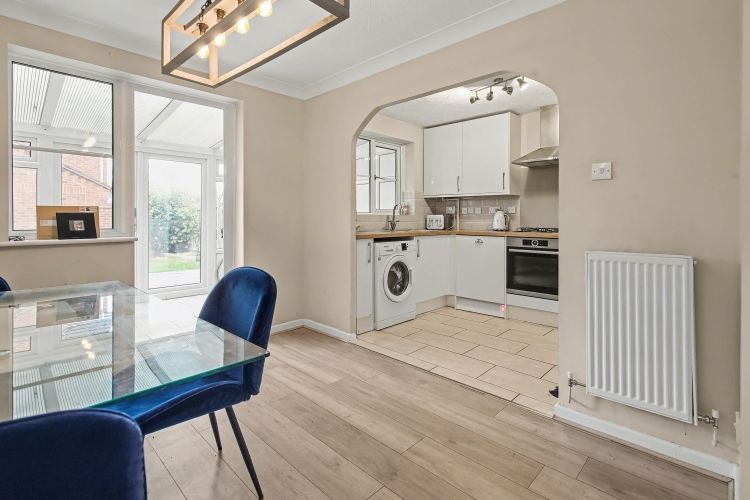 Property photo 3 of 9 326612