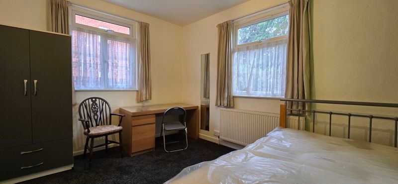 Property photo 3 of 10 Photo 2