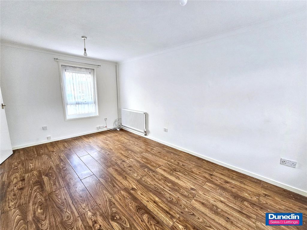 Property photo 3 of 8 Picture No. 03