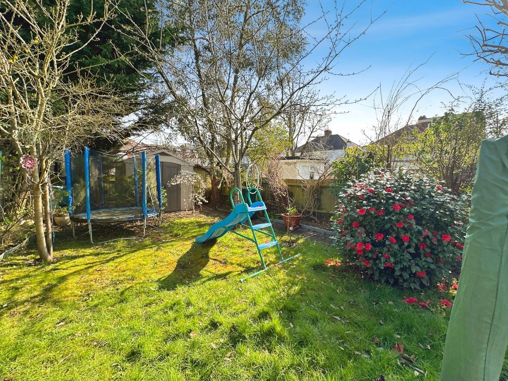 Property photo 2 of 19 Garden