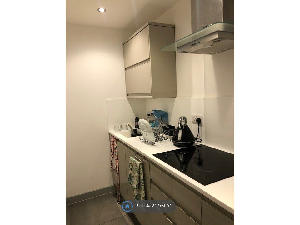 Property photo 2 of 8 Kitchen