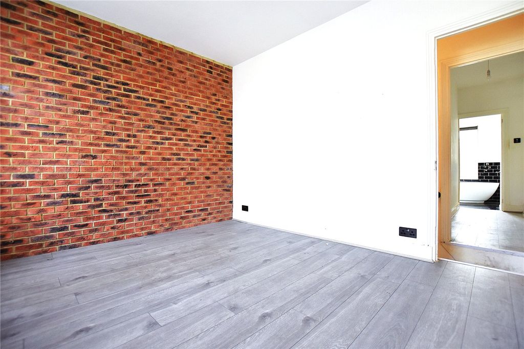 Property photo 1 of 20 Picture No. 19