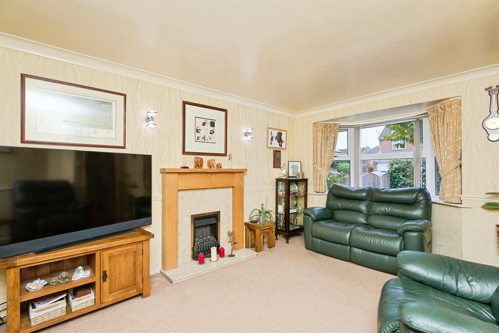 Property photo 2 of 16