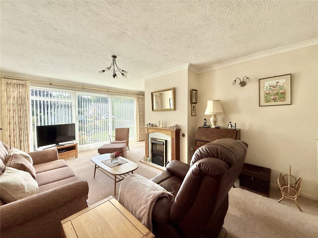 Property photo 2 of 14 Picture No. 16