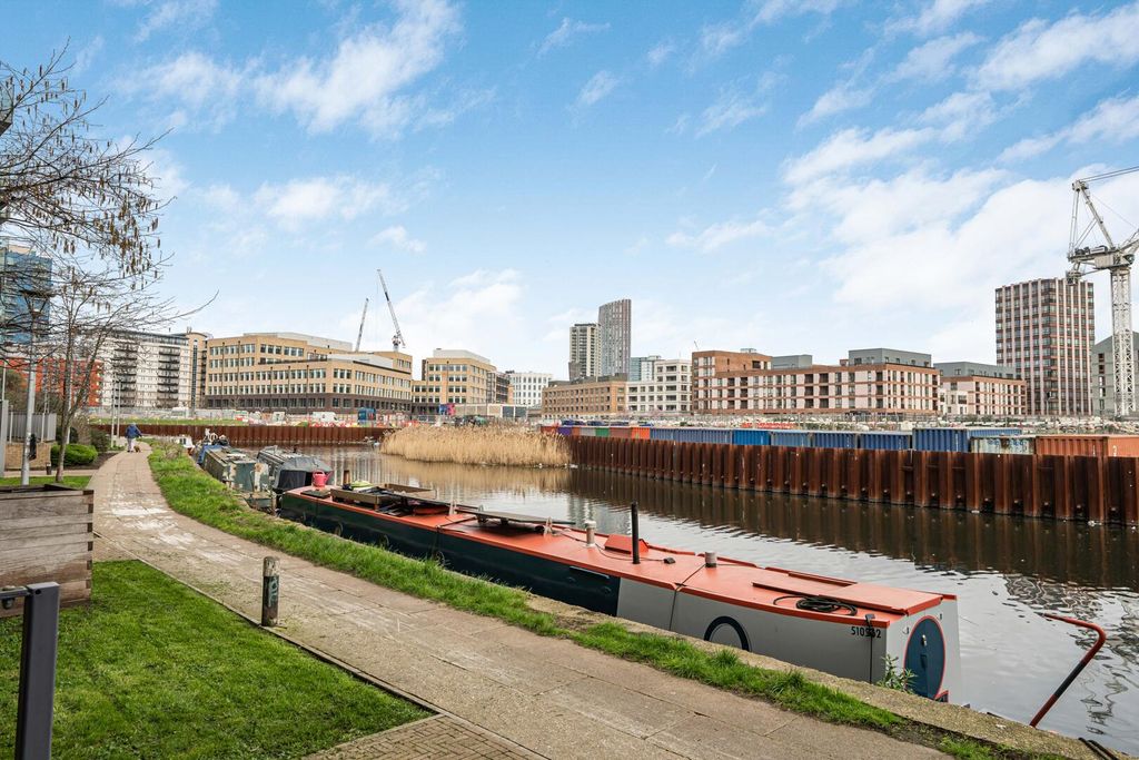 Property photo 1 of 26 Exterior