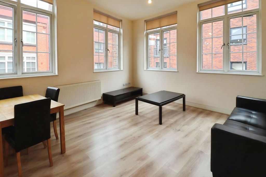 Property photo 3 of 8