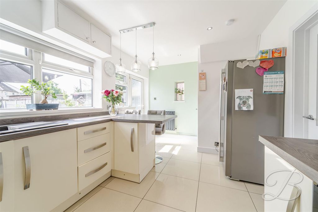 Property photo 3 of 23 Ccltd-8.Jpg