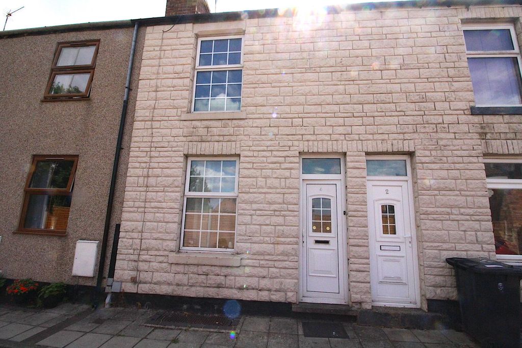 Property photo 1 of 8 Front (Exterior)