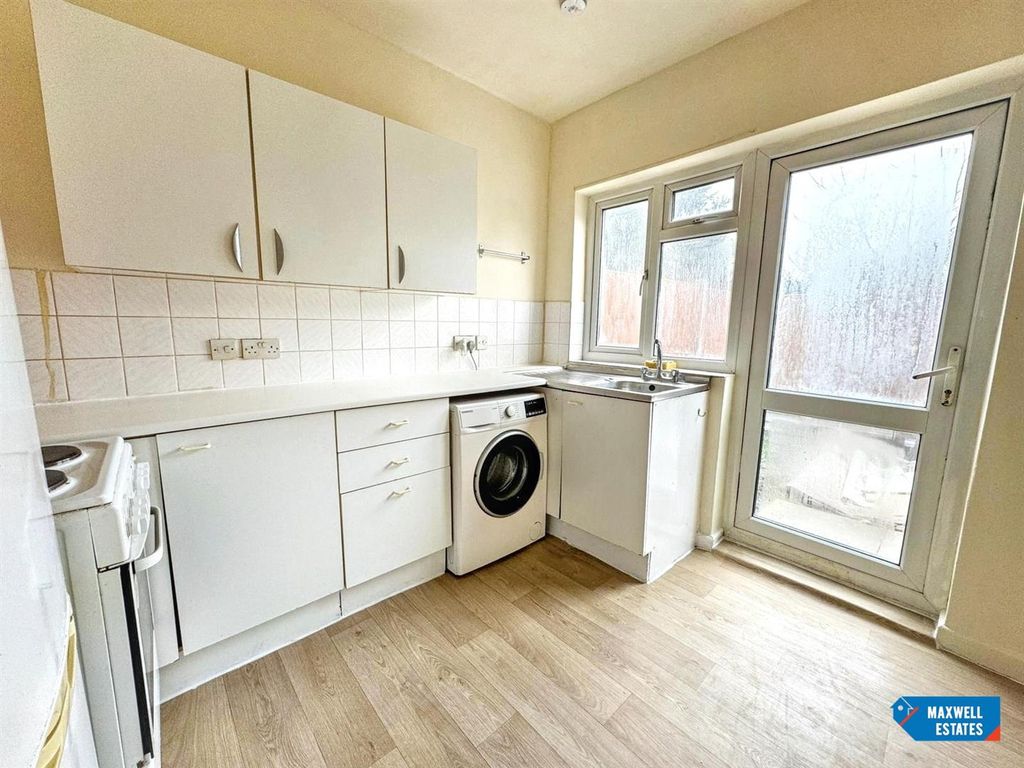 Property photo 2 of 10 2