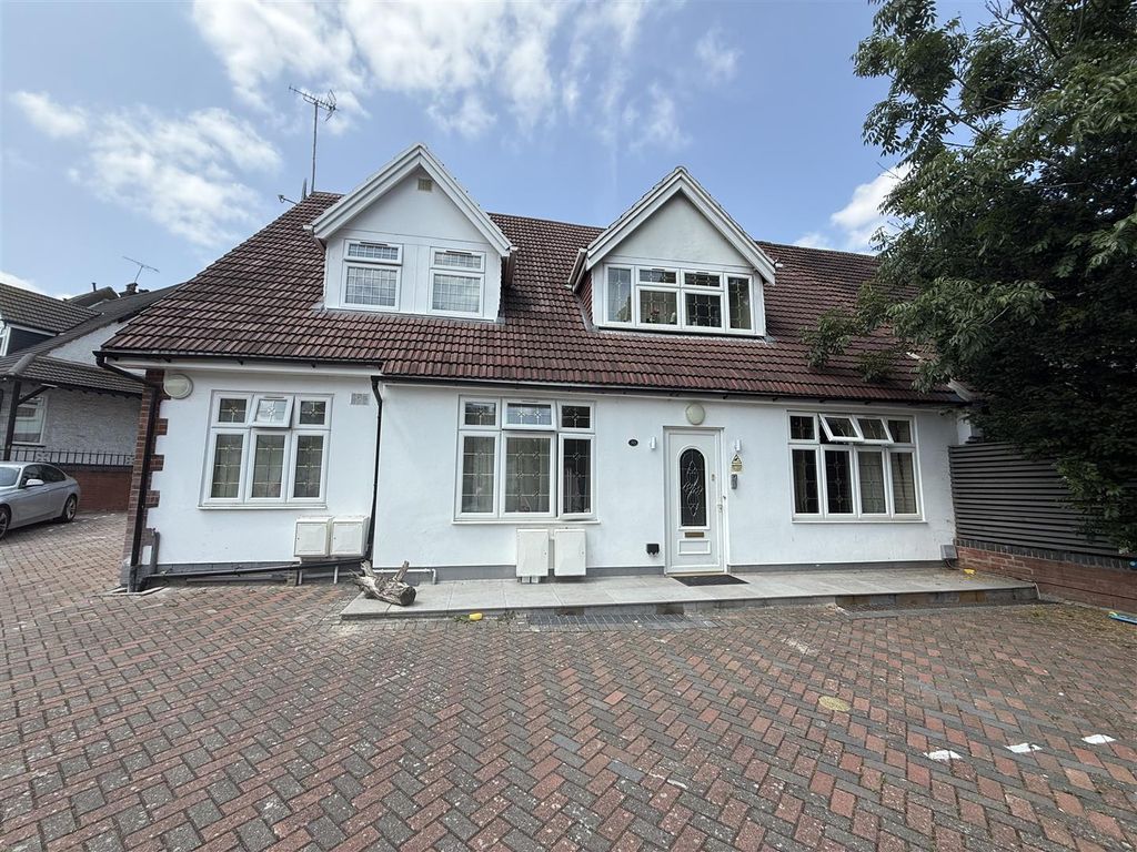 Property photo 1 of 7 Exterior