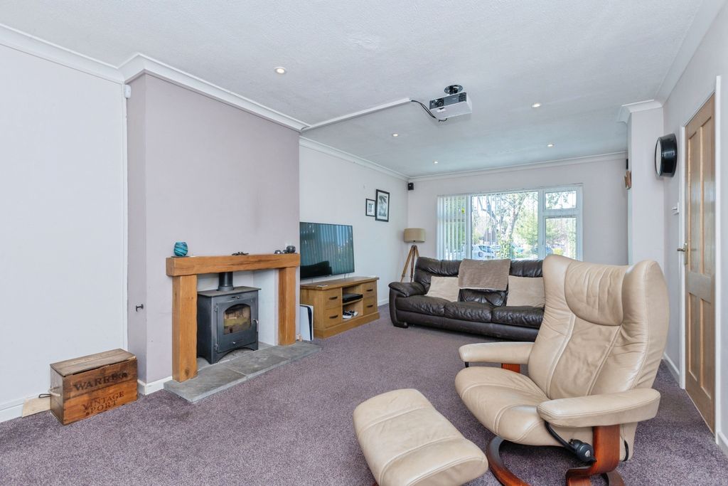 Property photo 3 of 15