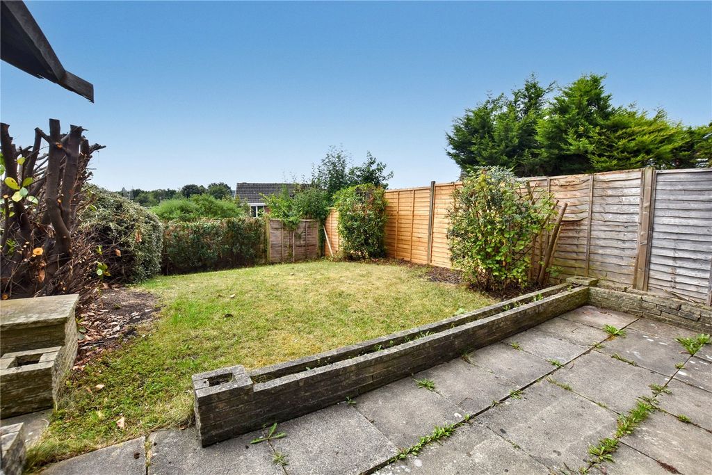 Property photo 3 of 12 Garden