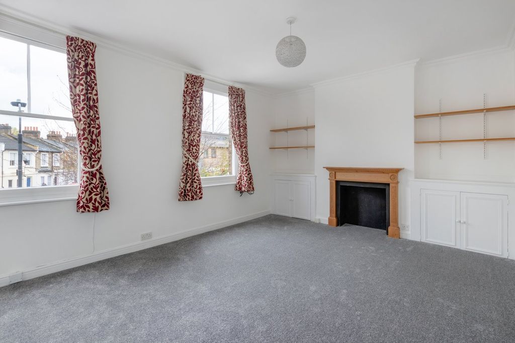 Property photo 1 of 7