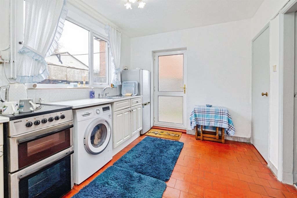 Property photo 2 of 15