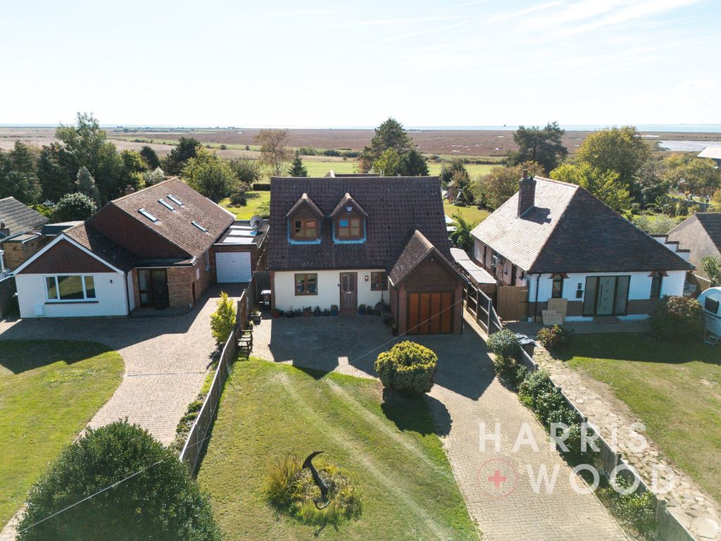 Property photo 1 of 41 4060570