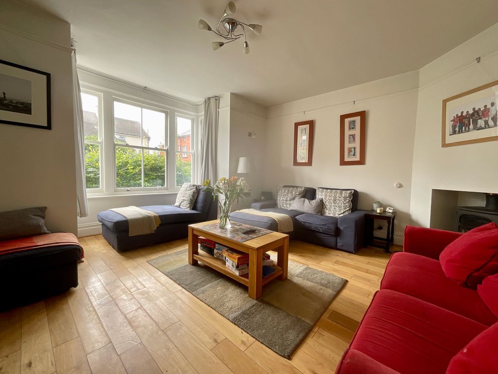Property photo 3 of 19