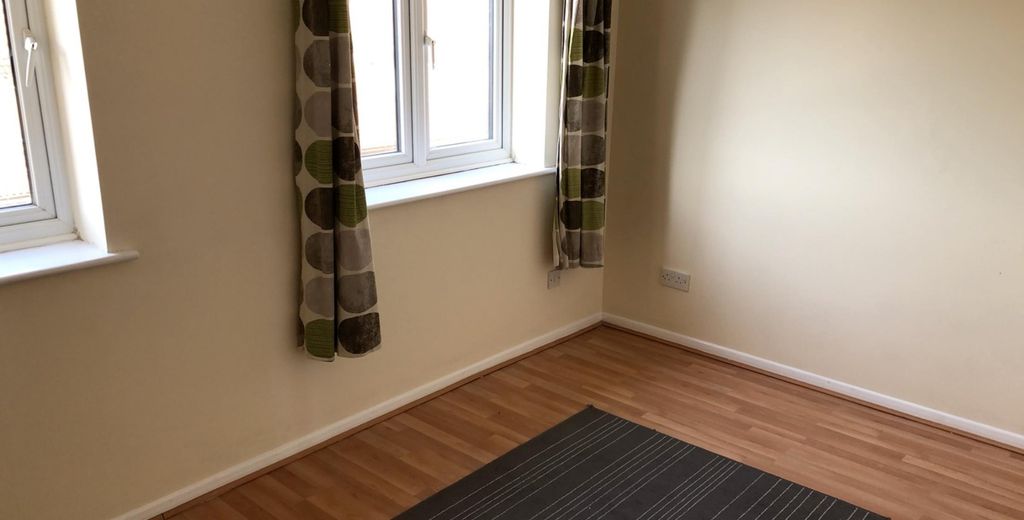 Property photo 3 of 6 3142593