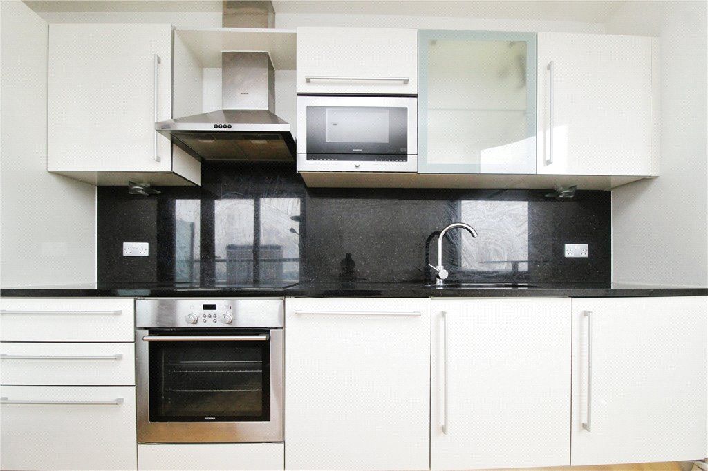 Property photo 3 of 9 Reception/Kitchen